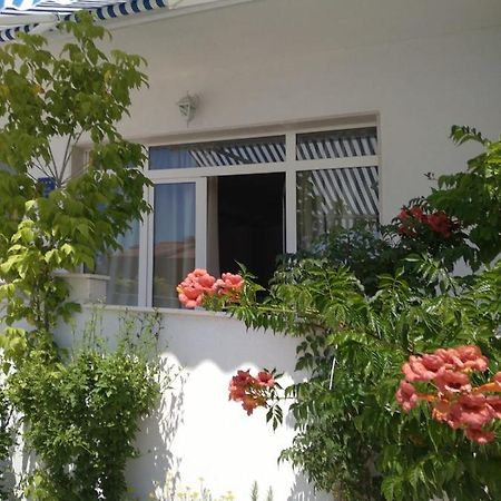 Apartmani Buba โปดสตรานา ภายนอก รูปภาพ