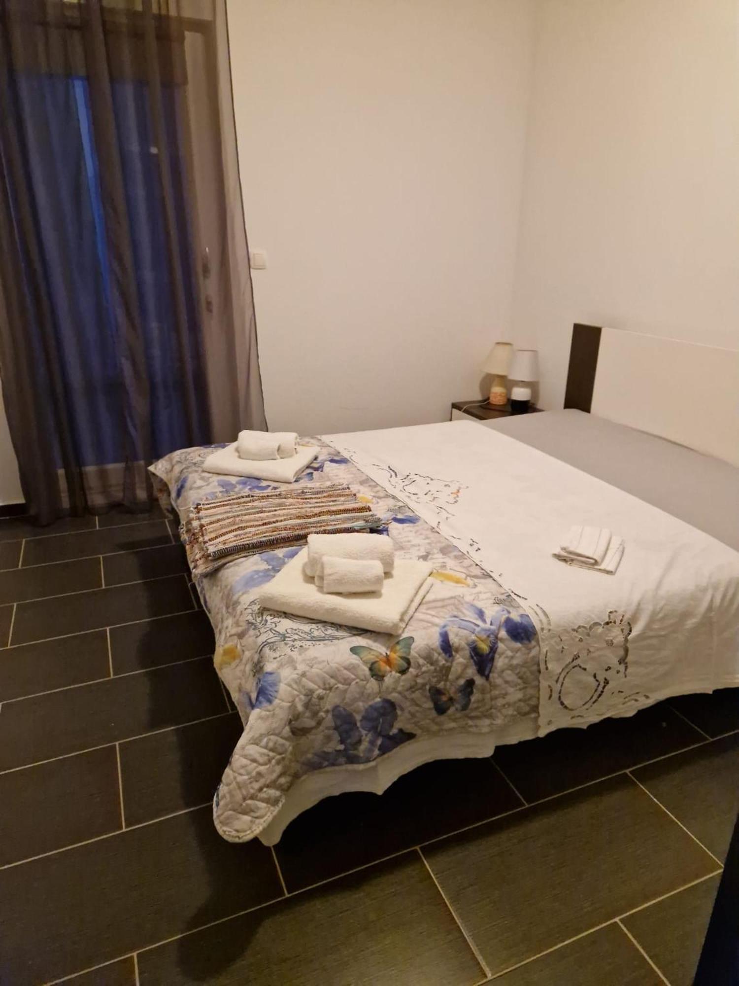 Apartmani Buba โปดสตรานา ภายนอก รูปภาพ